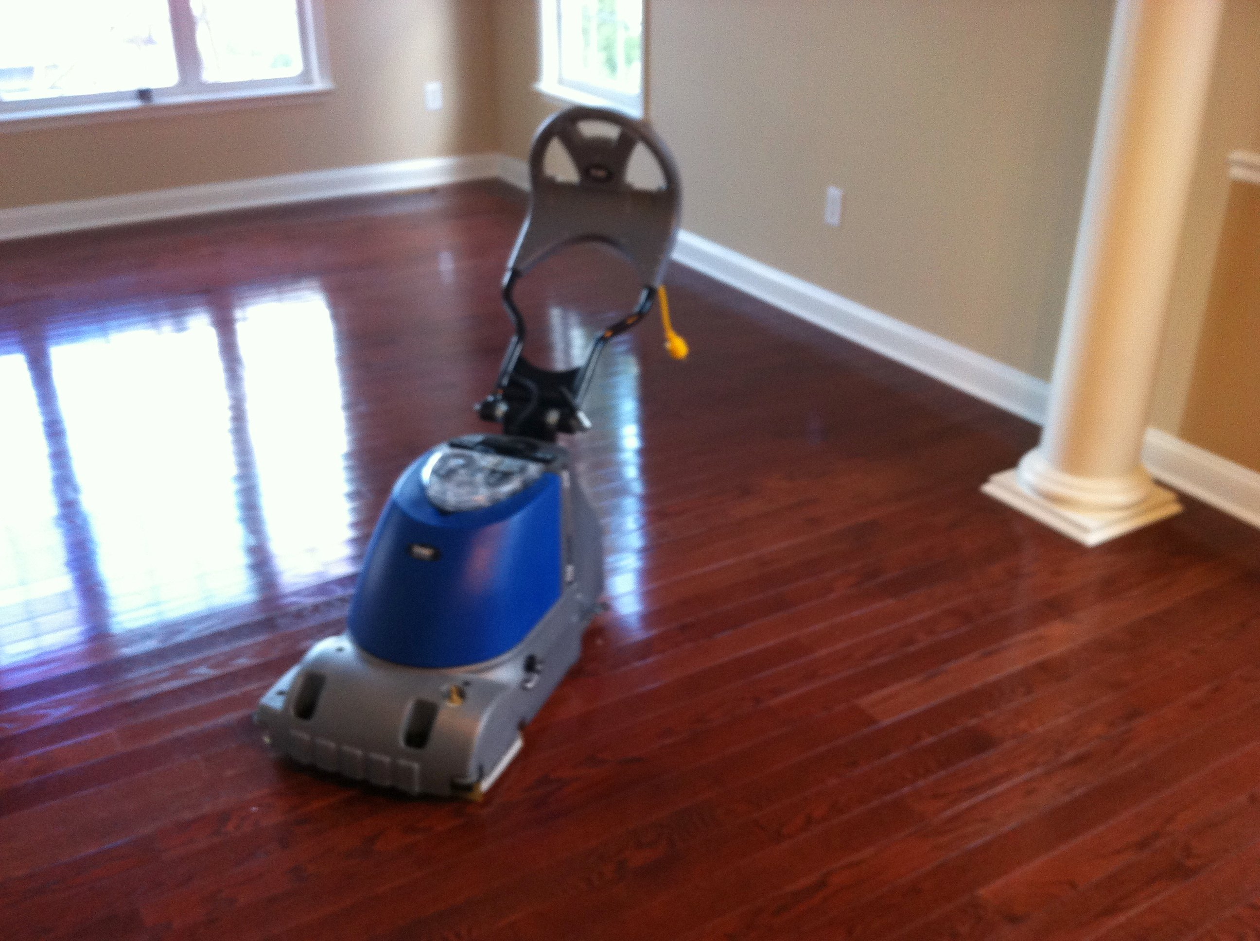 hardwood floor cleaning machine in Savannah, GA